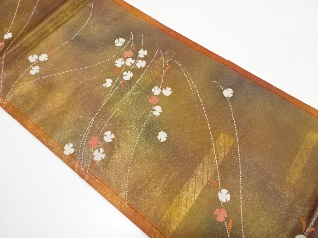 引箔　横段に花模様織り出し　袋帯